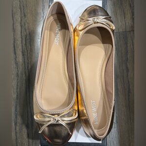 *New* Nine West METALLIC ROSE GOLD Ballet Flats (Size 8)